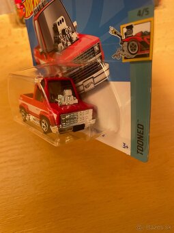 HotWheels ‘83 Chevy Silverado - 2