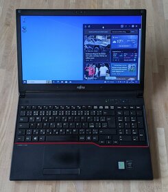 Fujitsu LIFEBOOK E554 Series 15,6" - 2