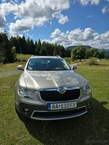 Škoda Superb 2.0 TDi  Scout 4x4 Kombi - 2