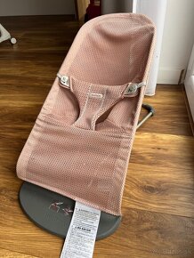 Lehátko Babybjorn Bliss Dusty pink Mesh - 2