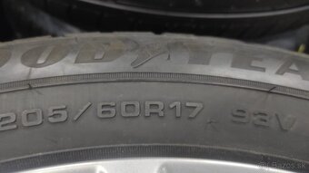 Goodyear 205/60r17 zimné - 2