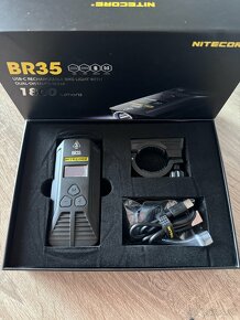 SPICKOVE SVETLO Nitecore BR35 1800lumenov - 2