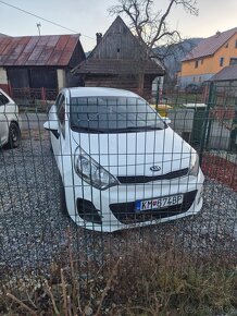 Kia Rio - 2