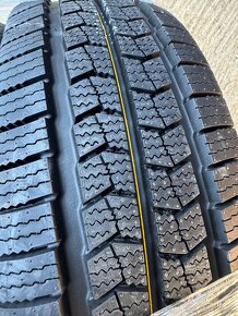 Nexen 215/70 r15c zimné nove - 2