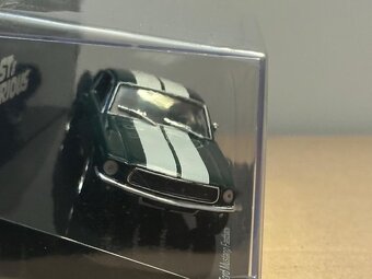 Ford Mustang - 2