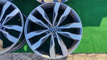 5x112 R20 --- VW TIGUAN R - LINE - 2