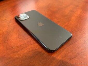 Iphone 11 Pro , 256GB , Top stav - 2