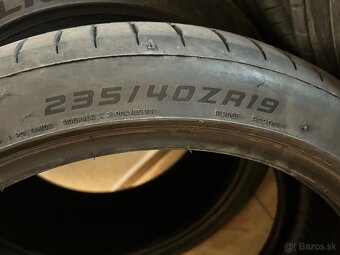 Letne pneu Falken Azenis 235/40/r19 - 2