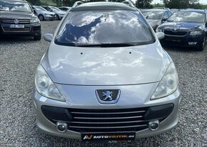 Peugeot 307 2,0 HDI SW 7MÍST PANORAMA nafta manuál 100 kw - 2