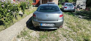 Alfa Romeo GT 2,0 benzin selespid - 2