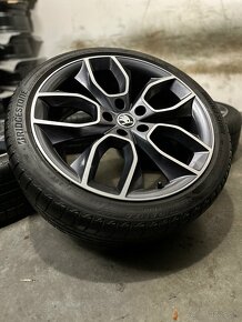 Letná sada Škoda Manaslu 5x112 R19 , 225/40/19 - Octavia IV - 2