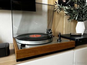 Gramofón Thorens s individualnym dizajnom - 2