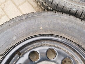 Predám celoročne pneumatiky 205/70 r15c - 2