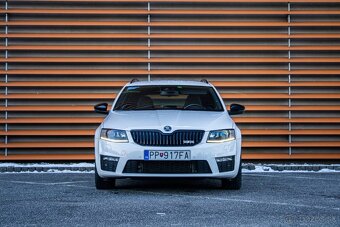 Škoda Octavia Combi 2.0 TFSI RS DSG - 2