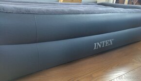 Nafukovacia posteľ Intex 1 - 2