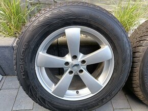 Zimné pneu 235/65 R17 na Volvo XC 60 - 2