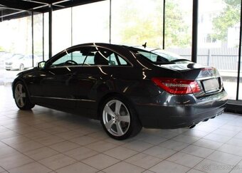 Mercedes-Benz Třídy E E 350 Kupé Elegance benzín automat - 2