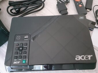 DLP projektor ACER X1160Z + Android TV Q6 STICK 2GB RAM - 2