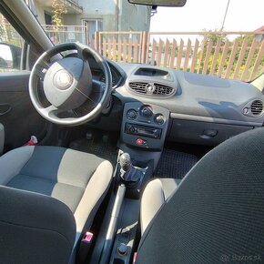 Renault Clio - 2