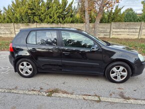 Predám Volkswagen Golf 5 1.4 55kw r.v.2005 - 2