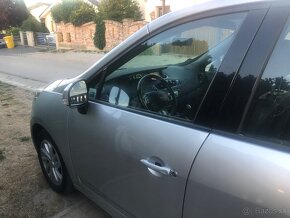 Renault Megane Grand Scenic - 2