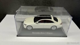 modely aut 1:43 Porsche, Aston Martin, Mercedes, Ford - 2