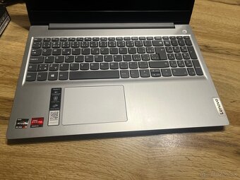 Lenovo Ideapad 3 15,6” Ryzen5/8/512 - 2