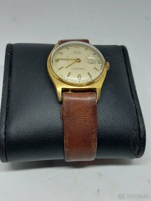 Predám funkčné náramkové hodinky BERG PARAT Swiss made - 2