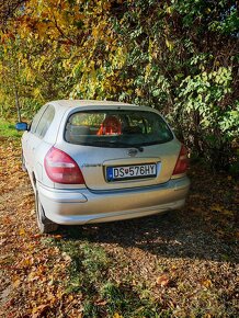 Almera 1,5 benzín 2002 - 2