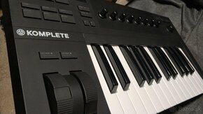 Native Instruments Komplete Kontrol A25 - 2