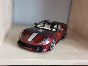 1:18 Ferrari 812 Competizione, MR Collection Models - 2