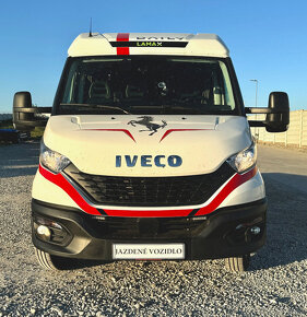 Iveco Daily odťahový špeciál so spaním s prívesom - 2