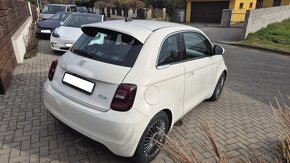 TOP Elektromobil Fiat 500e Icon 42 kWh nový model 2021 DPH - 2