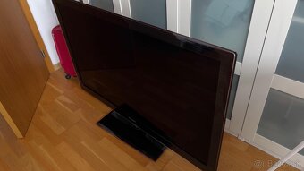 SAMSUNG LCD TV UE55B7000 (55") + Google Chromecast - 2