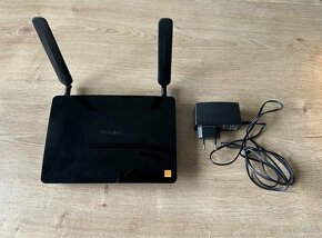 FlyBox MR200 Router - 2