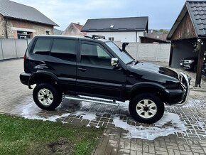 Nissan Terrano 2.7 TDi - 2