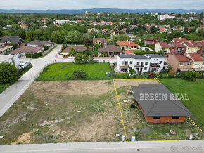 4.izb. BUNGALOV 140 m2, POZEMOK 584 m2 - 2