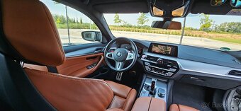 BMW M5 600k raketa - 2