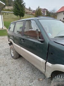 Rozpredám Nissan Terrano 2.4i - 2