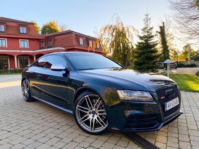 Audi RS5 2012p - 2