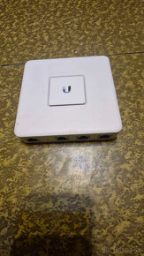 Predam Router Ubiquiti UniFi Security Gateway - 2