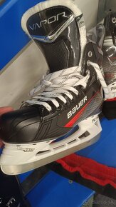 Bauer Vapor Select. - 2