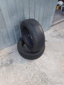 Predám 2ks zimné pneu. 185/55R15 Tristar dezen 5,4mm - 2