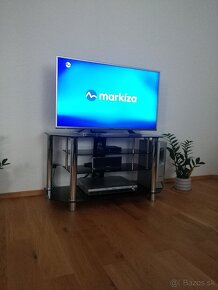 Moderný televízny stolík - 2