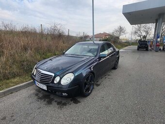 Predám Mercedes Benz w211 - 2