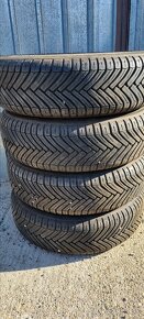 Predám 4ks zimné pneu.165/70R14 Michcelin 5x100 dezen 7,1mm - 2