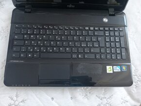 predám základnú dosku pre notebook Fujitsu Lifebook AH531 - 2