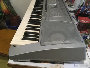 Predám zachovalé klávesy Yamaha PSR 450 - 2