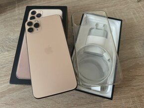 Apple Iphone 11 Pro Max 64Gb - Pekný stav 86 batéria - 2