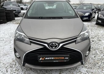 Toyota Yaris 1,3 VVT-i NOVÉ V ČR,SERVISKA benzín manuál - 2